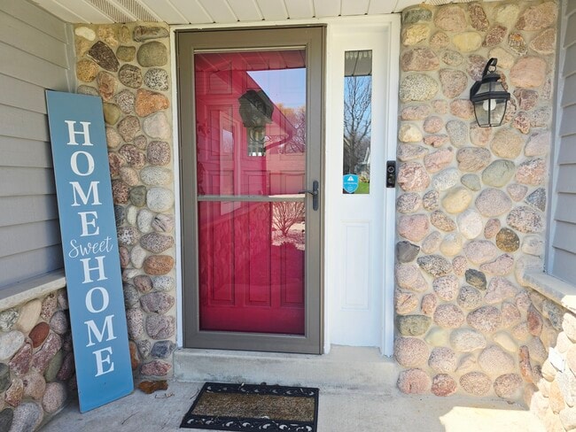 Foto del edificio - 8145 S White Oak Dr