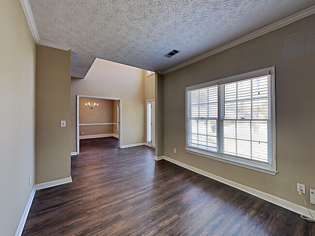Foto del edificio - 315 Thornberry Court