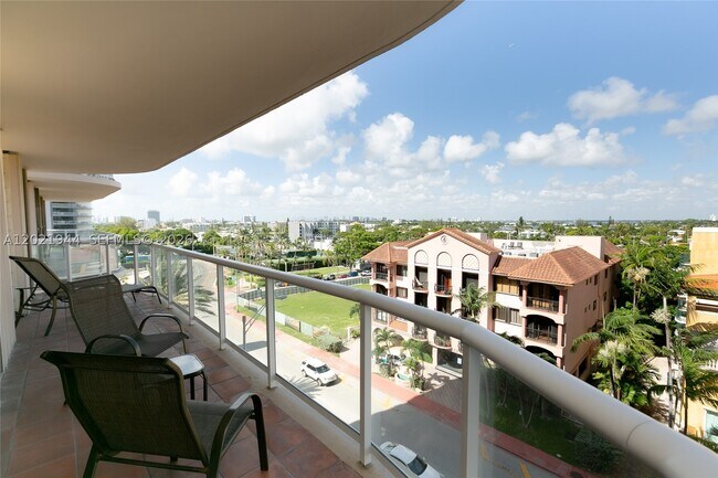 Building Photo - 8855 Collins Ave
