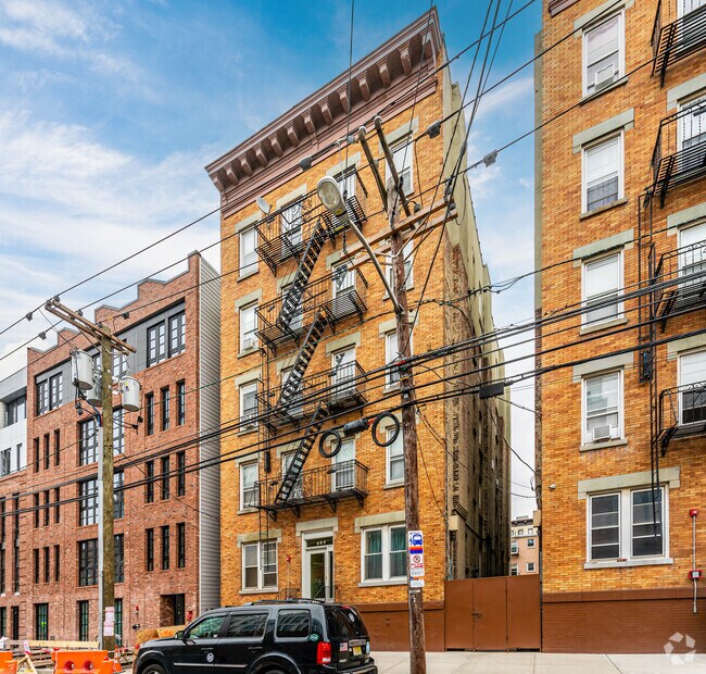 Building Photo - 717-719 Clinton St