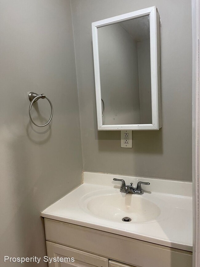 Foto del edificio - 2 br, 1.5 bath House - 813 S Decker St