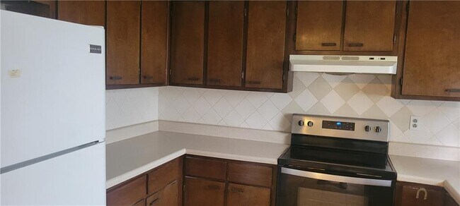 Building Photo - 897 6 Oaks Cir