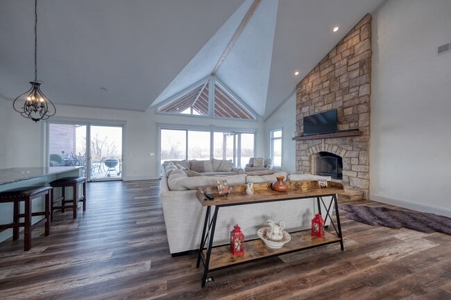 Building Photo - Mountain Retreat on 38 Acres--Only 4.4 mil...