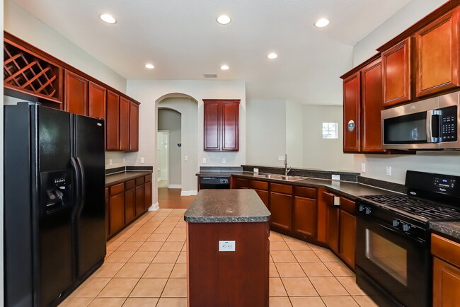 Building Photo - 8205 Lagerfeld Dr