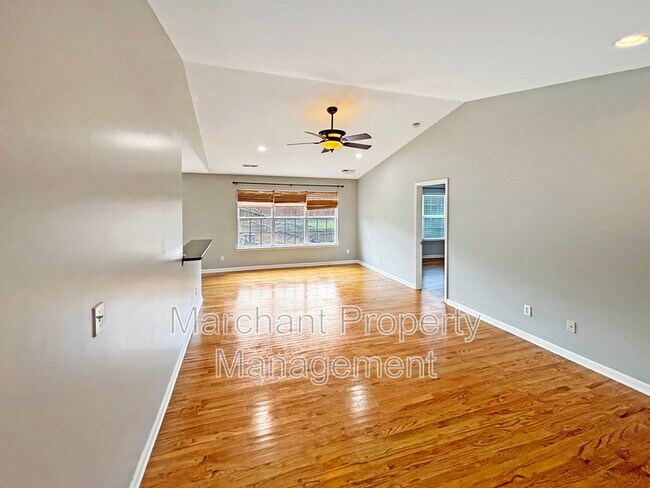 Building Photo - 503 Peach Grove Pl