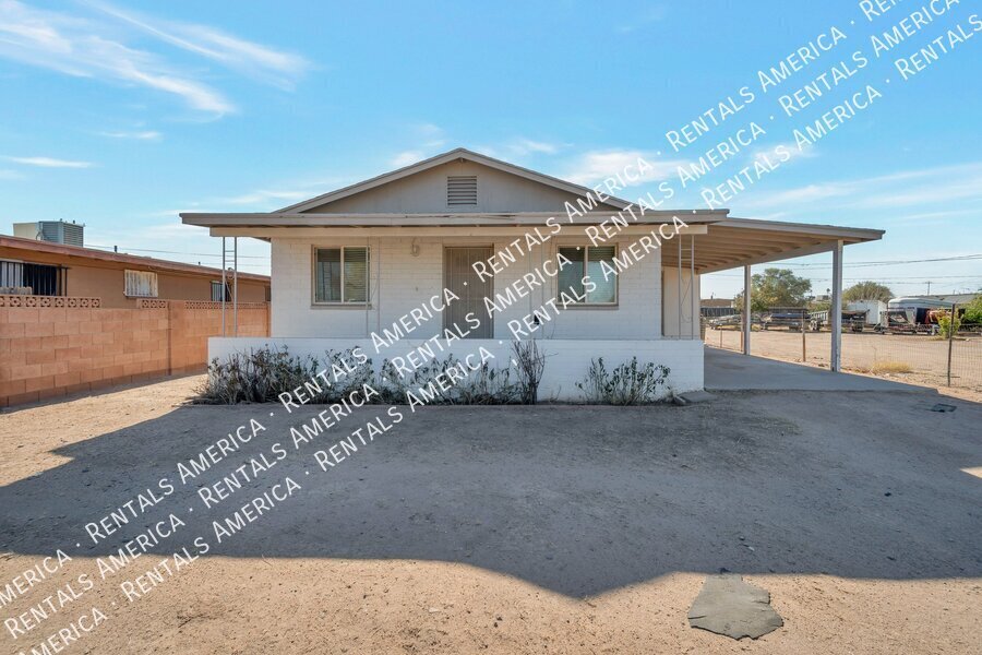 Foto principal - 311 W Bealey Ave