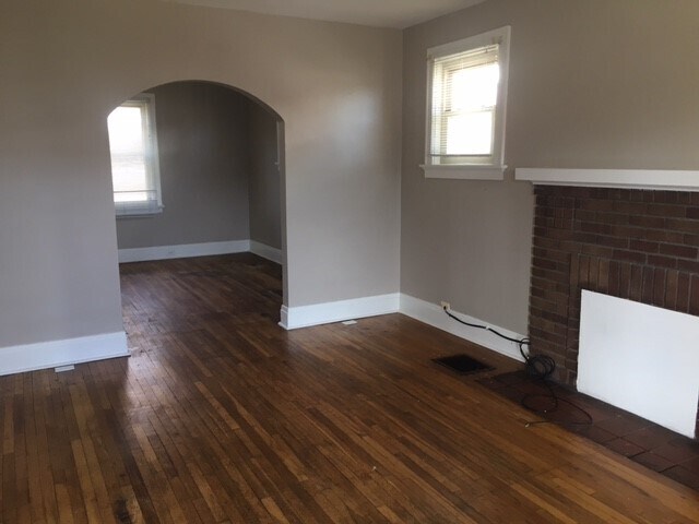 Building Photo - 3391 Alta Vista Ave