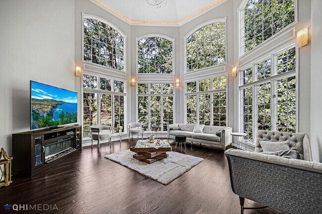 Foto del edificio - 8960 Enclave Dr