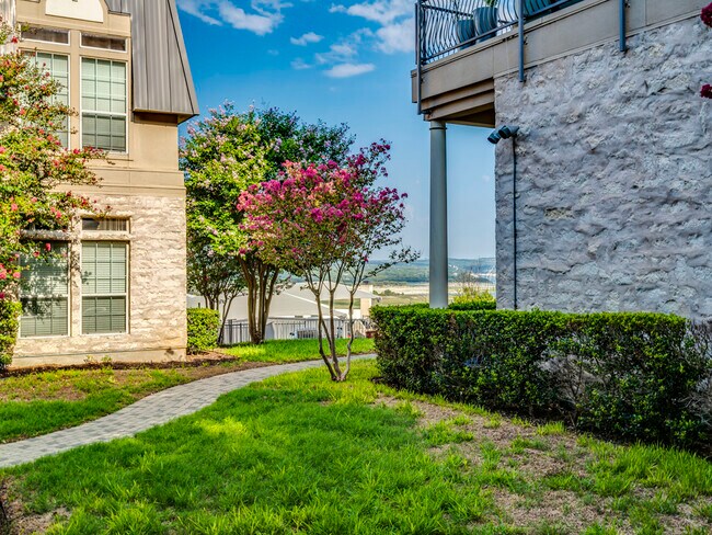 Foto del edificio - 2918 Ranch Road 620 N