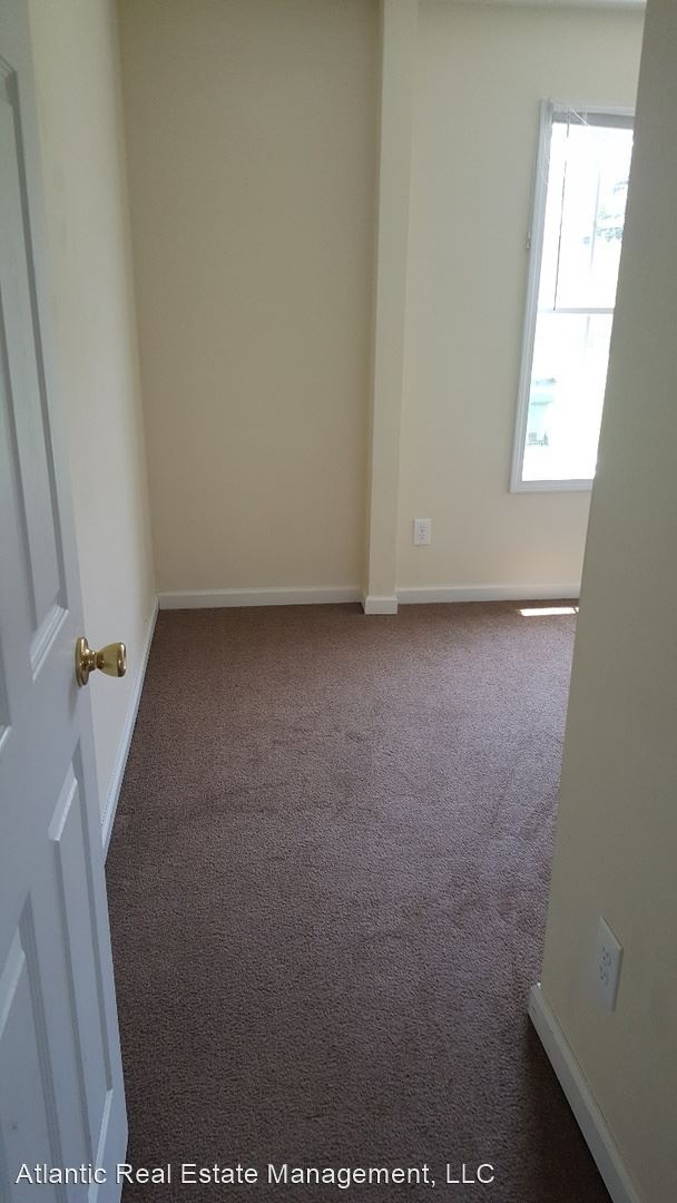 Foto del edificio - 3 br, 1 bath House - 910 N Main Street