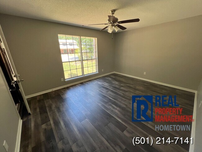 Foto del edificio - 5709 Chaucer Ln