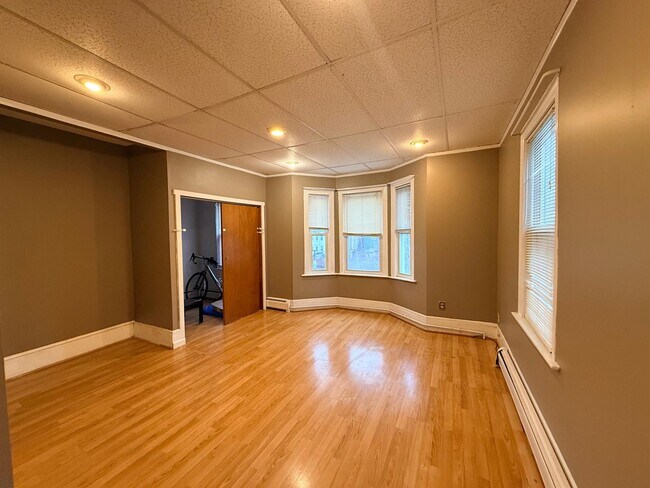 Foto del edificio - 741 Somerville Ave