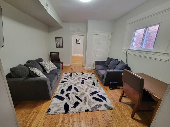 Foto del edificio - 900 Chauncey Ave