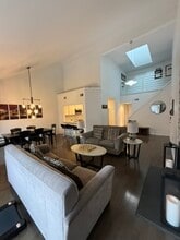 Building Photo - 4444 Lindell Blvd