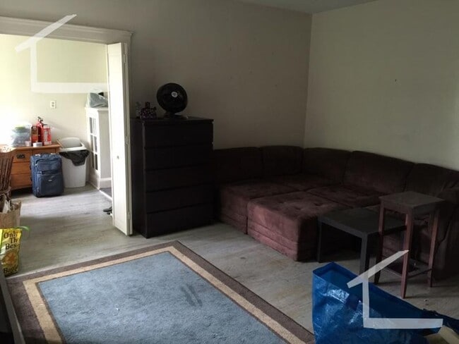 Photo - Nicely renovated studio in a prime locatio... House