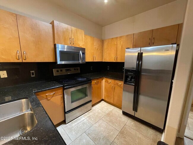 Foto del edificio - 8290 Gate Pkwy W