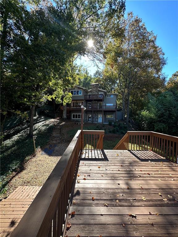 Building Photo - 280 Lakeshore Dr NW