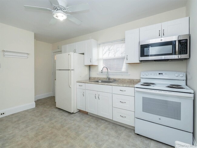 Foto del edificio - 118 McLoughlin St