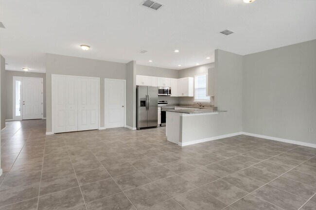 Foto del edificio - 244 Golden Sands Cir