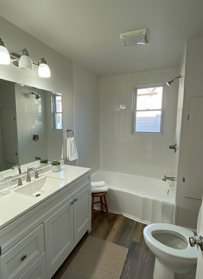 Building Photo - 1201 N Charles St