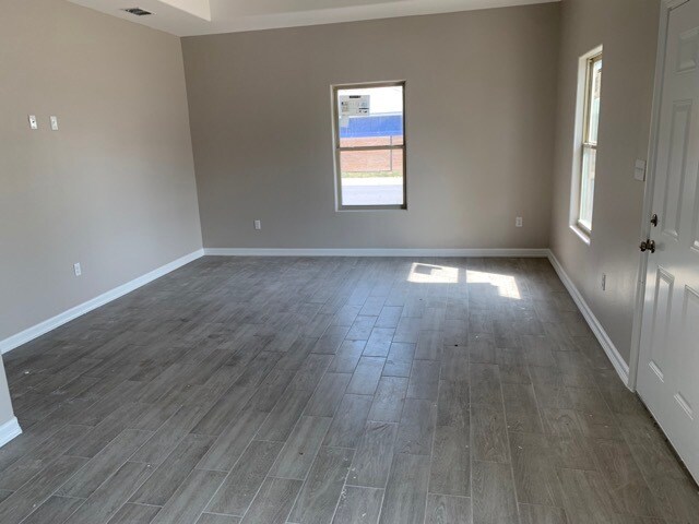 Sala de estar/comedor - 2420 Florencia Ave