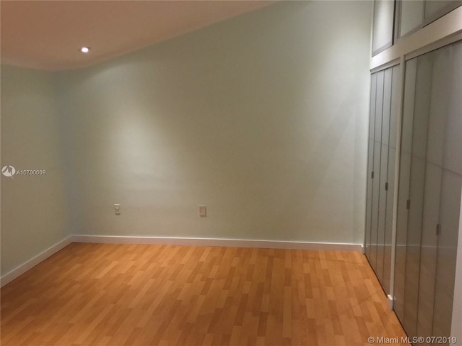 Building Photo - 2666 Tigertail Ave