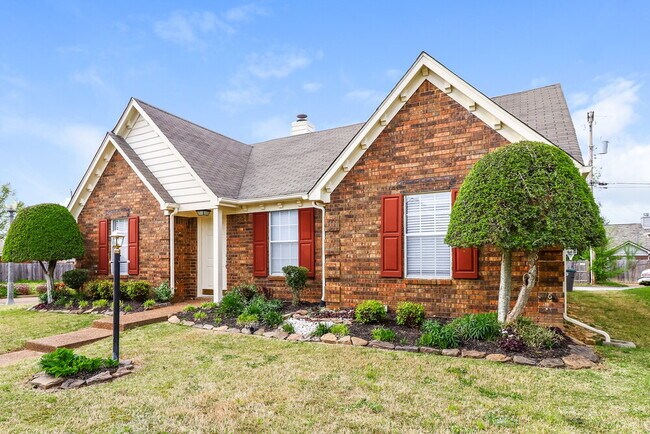 Foto del edificio - 8416 Kimberly Rose Dr