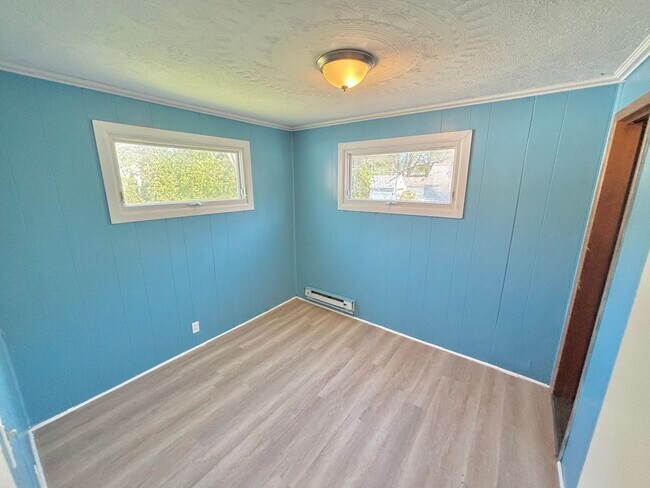 Foto del edificio - Spacious 5bd single family home | Off Street Parking | Updated kitchen