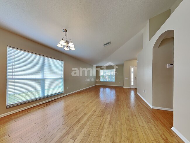 Foto del edificio - 807 Ridge Haven Drive