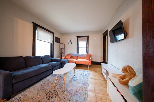 Foto del edificio - 2601 E 38th St