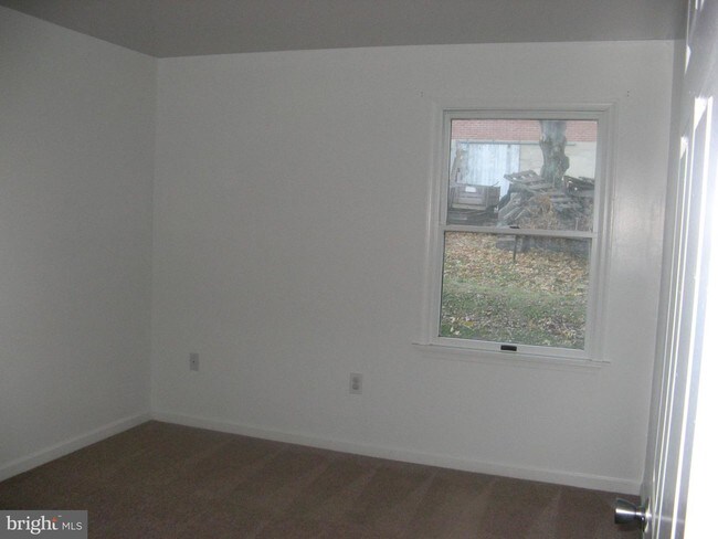 Foto del edificio - 5301 Berkshire Ct
