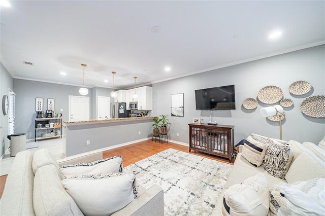 Foto principal - 575 S Virginia Hills Dr