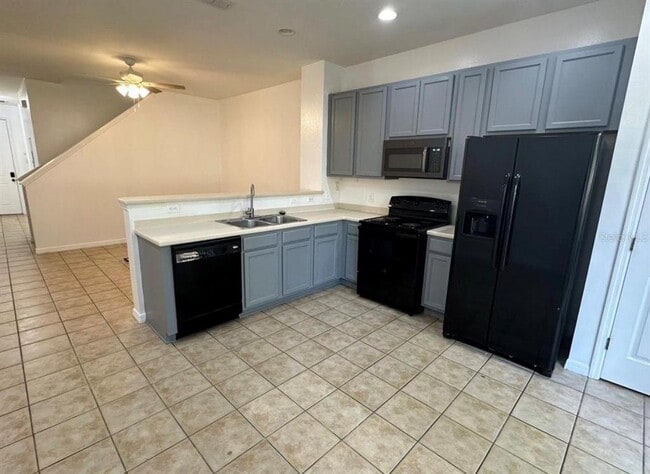 Building Photo - 2674 Mayaguana St