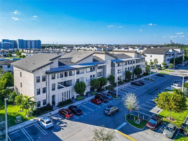 Foto del edificio - 8045 NW 104th Ave