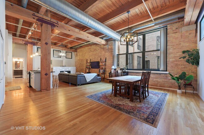 Building Photo - 1727 S Indiana Ave