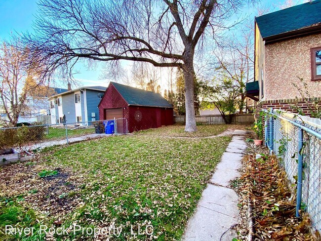 Building Photo - 3 br, 1 bath House - 104 6th Avenue North