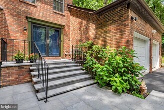 Building Photo - 4350 Lady Trisha Ct