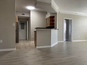 Building Photo - 9833 Baywinds Blvd