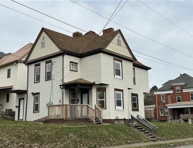 Building Photo - 305 Donnan Ave
