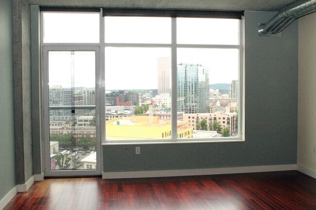 Building Photo - 1926 W Burnside St