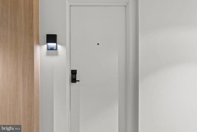 Building Photo - 925 N Fairfax St