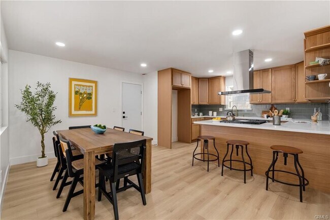 Foto del edificio - 221 Wiley Ct