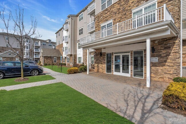 Foto del edificio - 131 Tower Blvd