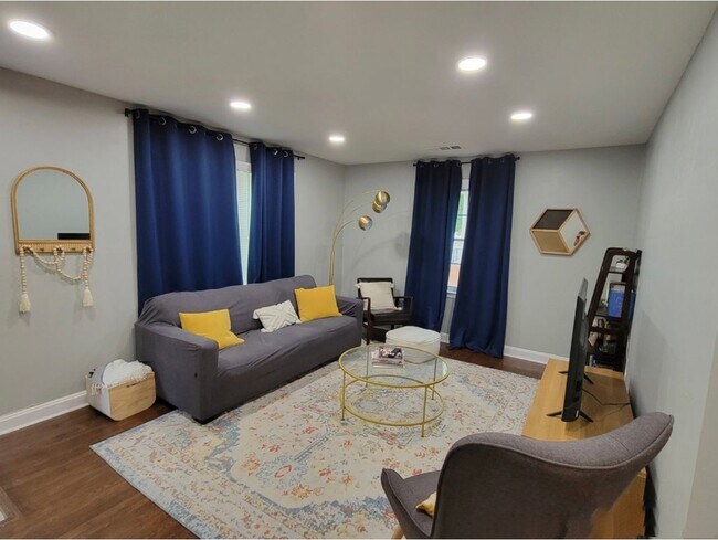 Foto del edificio - 1372 Lockwood Dr SW