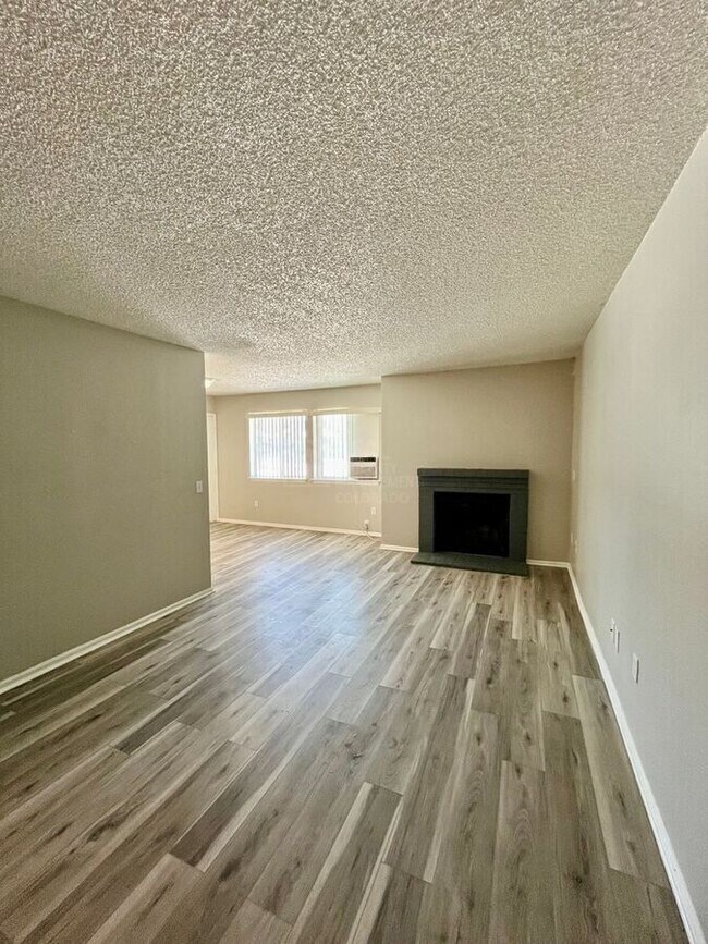 Foto del edificio - 8100 W Quincy-N13