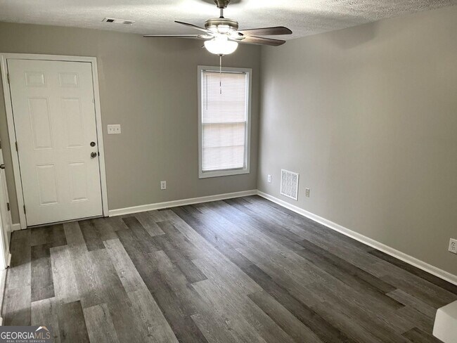 Foto del edificio - 859 Park Pl NE