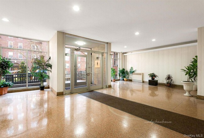 Foto del edificio - 109-23 71st Rd