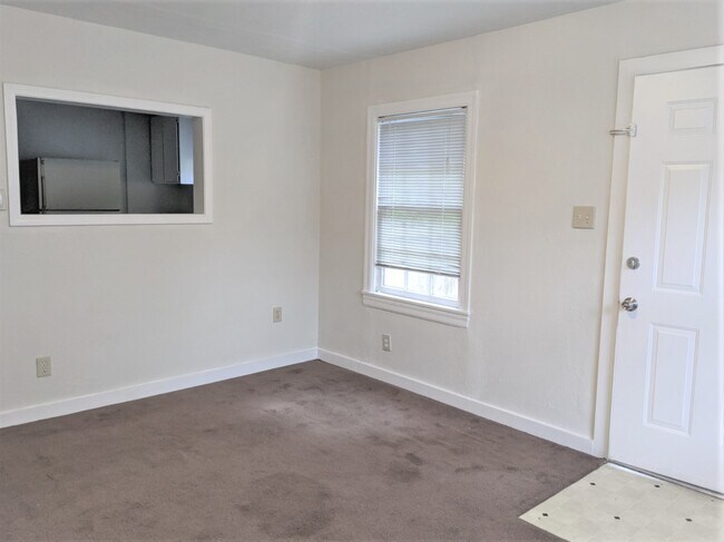 Foto del edificio - 704 E 22nd St