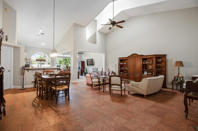 Foto del edificio - 202 Sabal Palm Ln