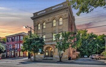 Building Photo - 1025 Church St